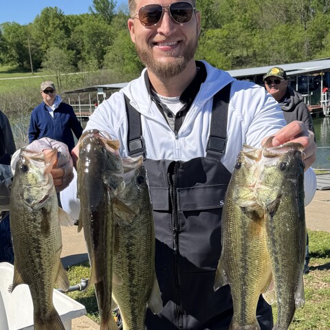Ryan Busha - Saturday limit of 9.30 lbs (overall 3rd place with 15.12 lbs)
