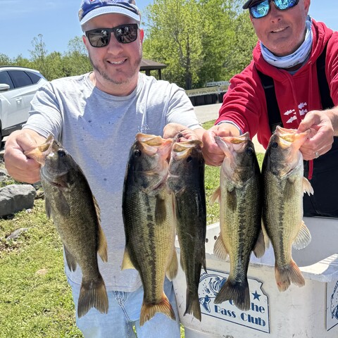 Pete Morrone - Sunday limit of 11.65 lbs (overall winner with 22.75 lbs)