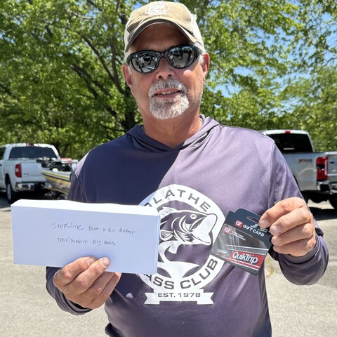 Dean Nelson - Shoreilne Boat & RV Big Bass winner