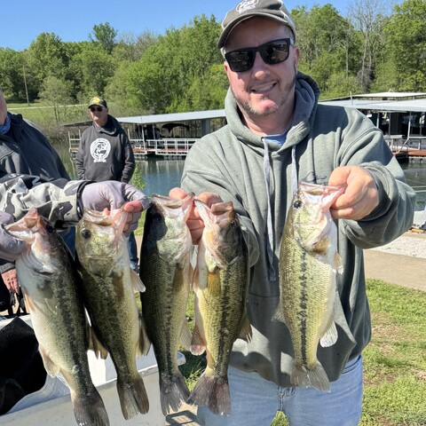 Pete Morrone - Saturday limit of 11.10 lbs (overall winner with 22.75 lbs).